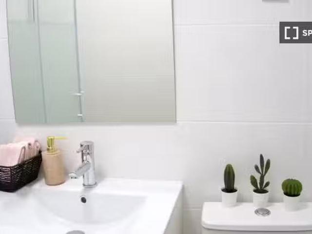 Habitación en piso compartido en Justicia, Madrid