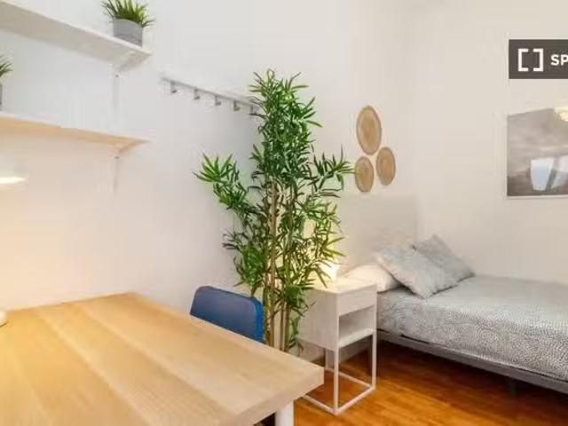 Habitación en piso compartido en la Dreta de l'Eixample, Barce.