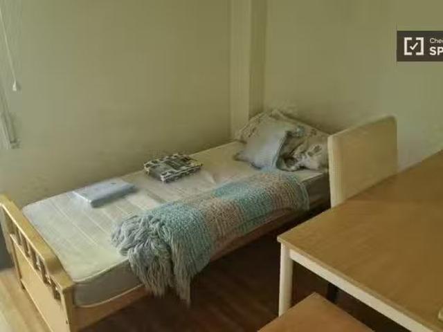 Habitación en piso compartido en Las Rozas, Madrid