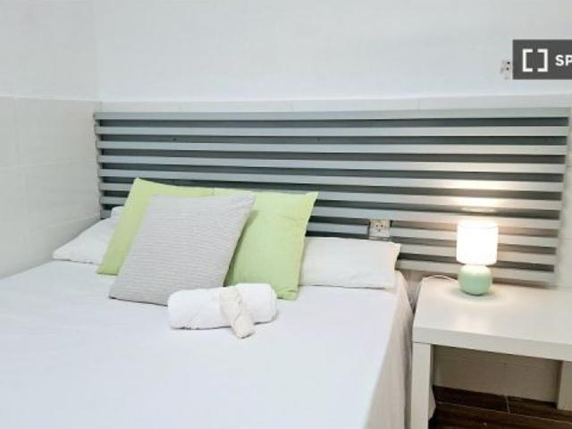 Habitación en piso compartido en LHospitalet de Llobregat