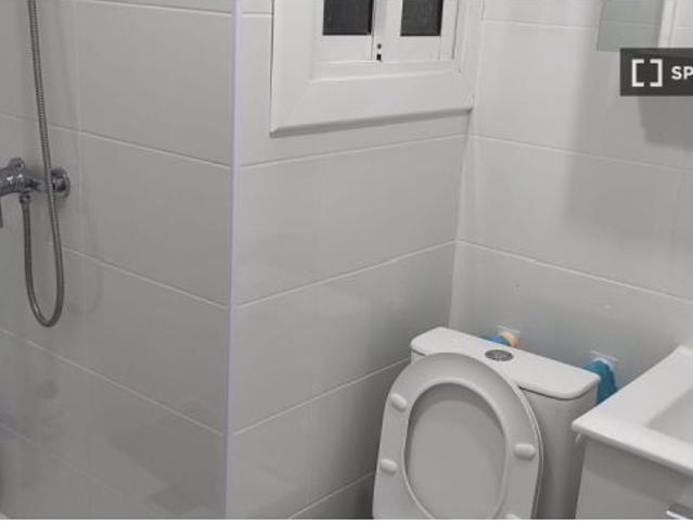 Habitación en piso compartido en LHospitalet de Llobregat