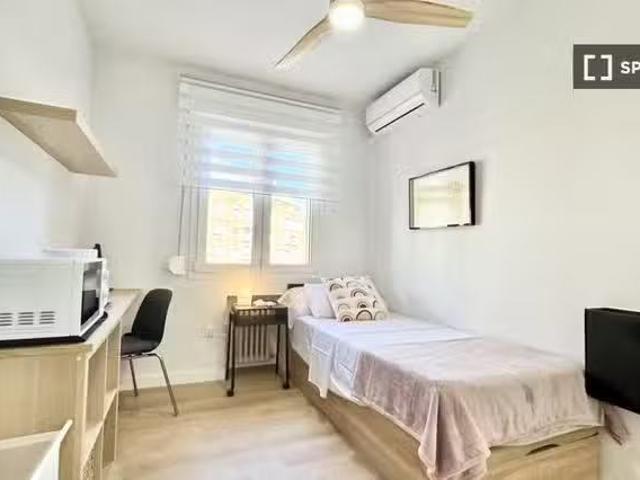 Habitación en piso compartido en madrid