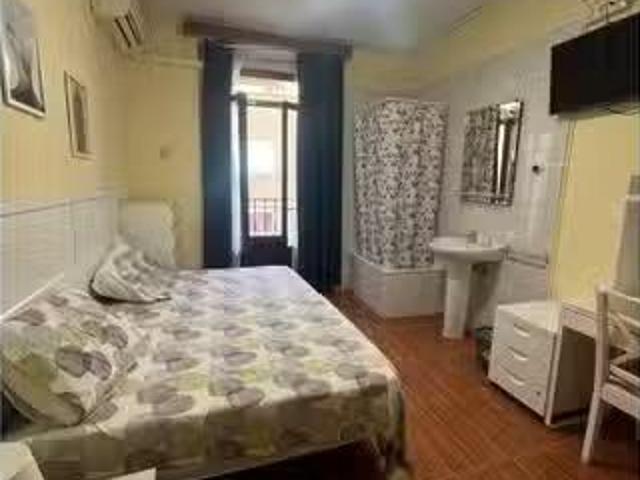 Habitación en piso compartido en madrid