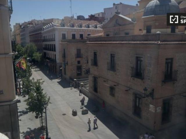 Habitación en piso compartido en madrid