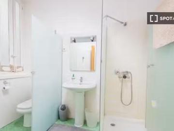 Habitación en piso compartido en madrid
