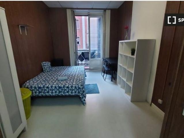 Habitación en piso compartido en madrid