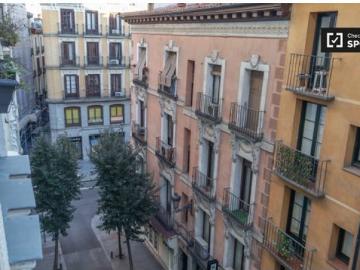 Habitación en piso compartido en madrid