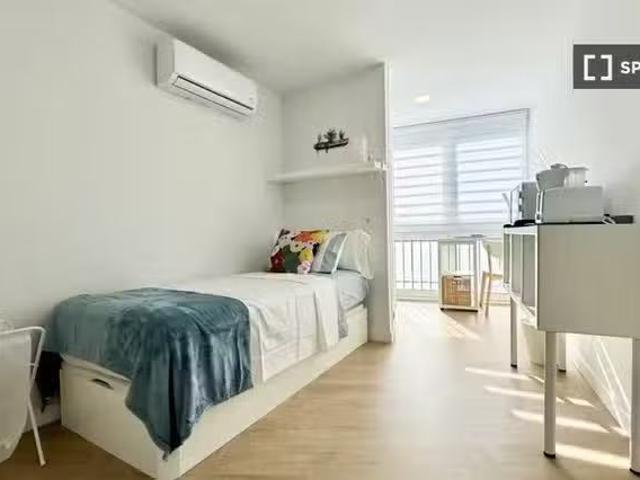 Habitación en piso compartido en madrid