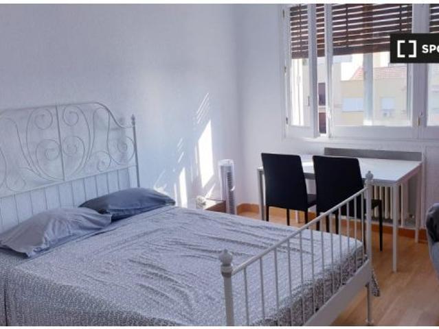 Habitación en piso compartido en madrid