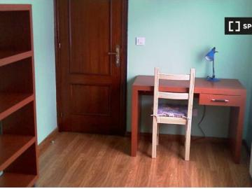 Habitación en piso compartido en Oviedo