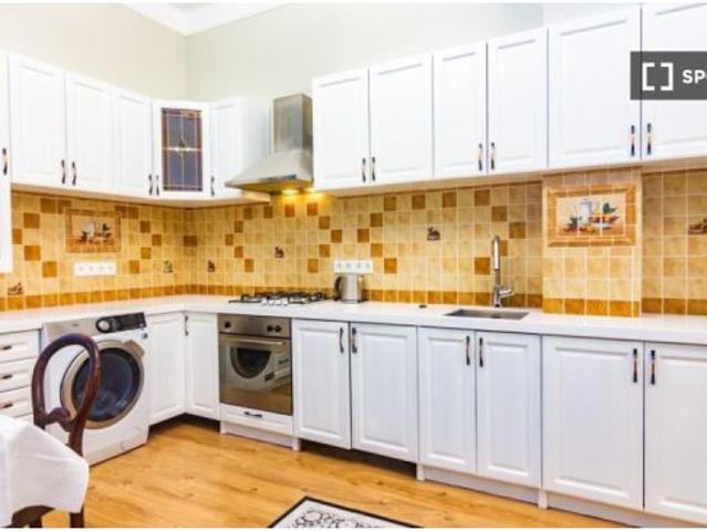 Habitación en piso compartido en Riga