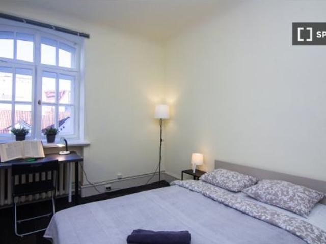 Habitación en piso compartido en Riga