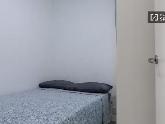 Habitación en piso compartido, Puerta Bonita, Madrid