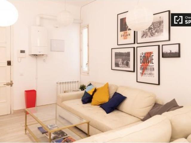 Habitación en piso de 8 habitaciones en Moncloa