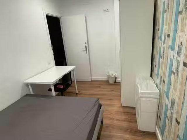 Habitación en Plaça de Pep Ventura