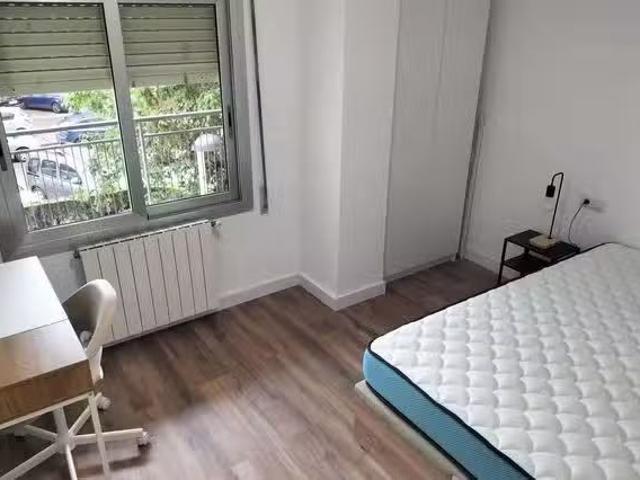 Habitación en Plaça d'Hondures