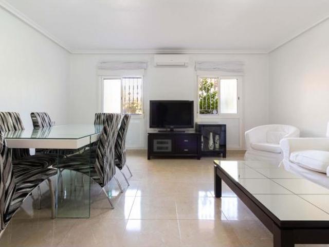 Habitación en planta baja reformada