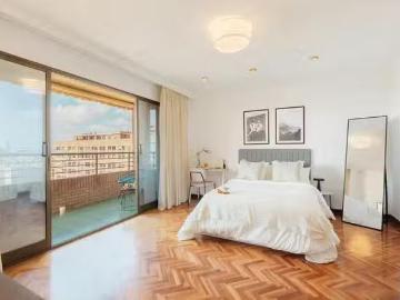 Habitación en Plaza Mestre Ripoll, La Carrasca