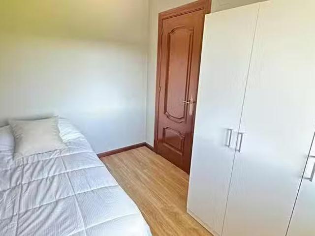 Habitación en Plaza Nieves, Belen Pilarica