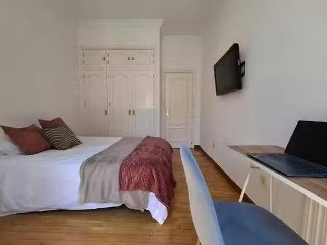 Habitación en Plaza de Isabel II, Centro