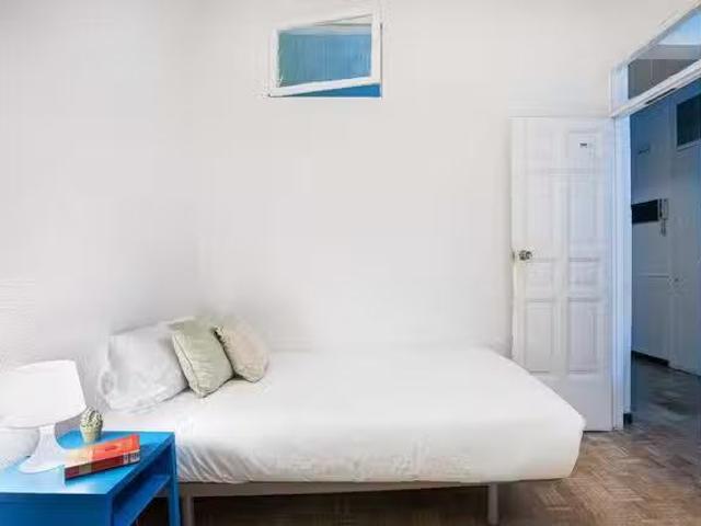 Habitación en Plaza de la Marina Española