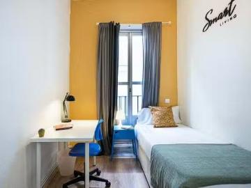 Habitación en Plaza de la Marina Española