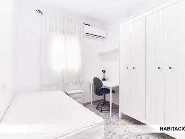 Habitación en Plaza del Aljarafe, El Plantinar