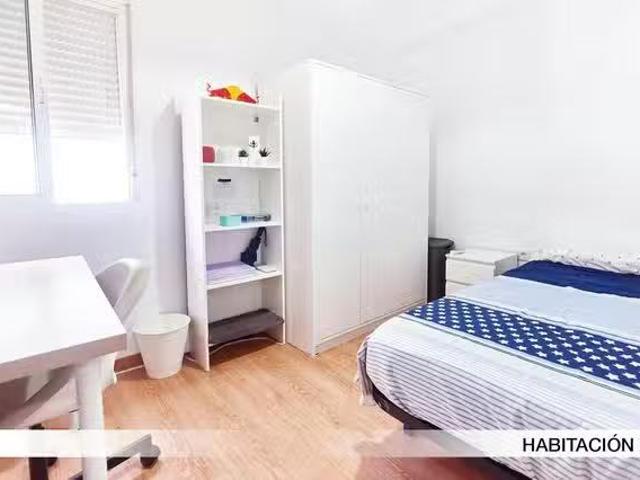 Habitación en Plaza El Juncal, El Juncal Hispalis