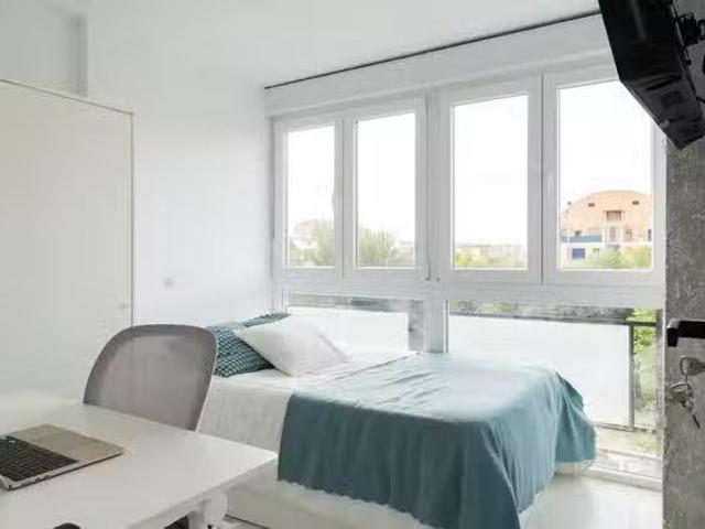 Habitación en Plaza Jiménez Díaz