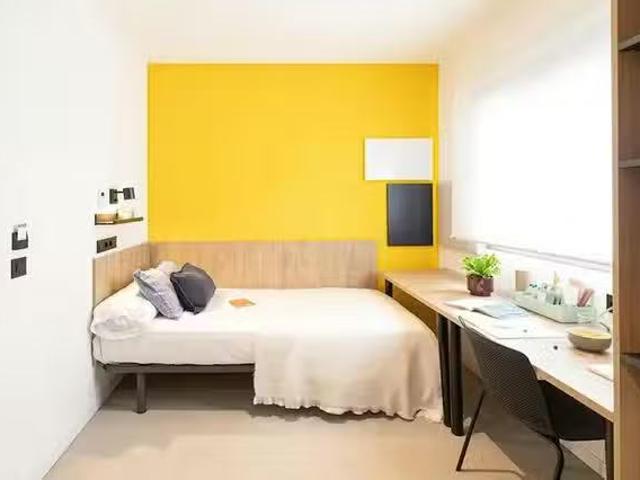 Habitación en Plaza La Marina Española, El Cano Bermejales