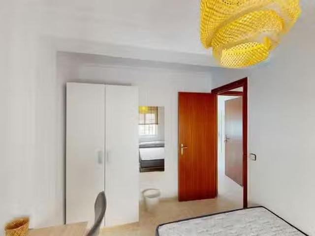 Habitación en Plaza Los Pinos, Los Pinos/Chapín