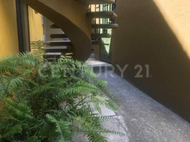 Habitacion en Renta en Jardines de Satelite frente a UVM lomas verdes