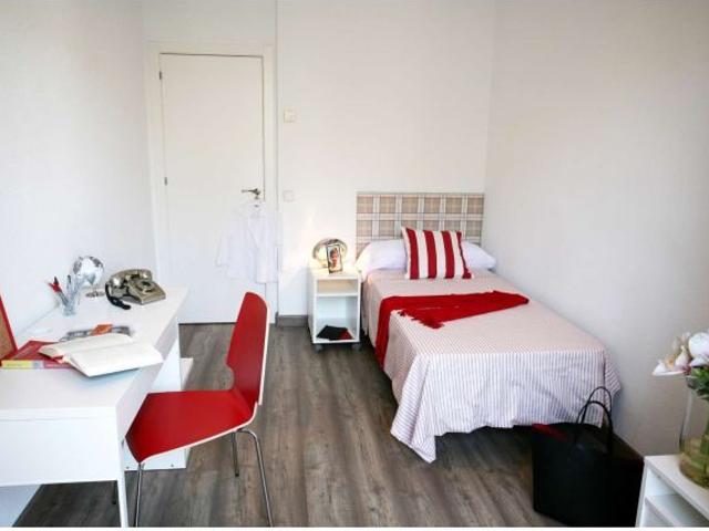 Habitación en residencia de estudiantes en Moncloa, Madrid