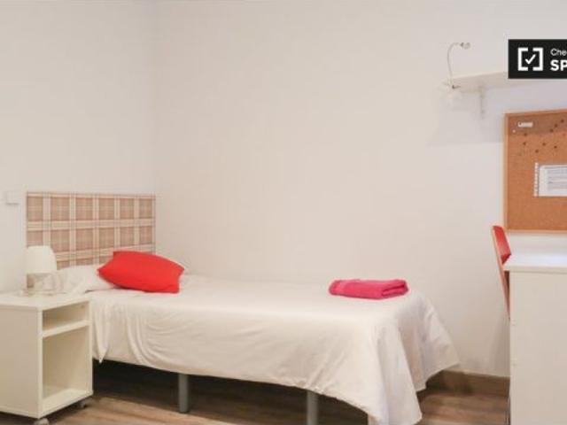 Habitación en residencia de estudiantes en Moncloa, Madrid