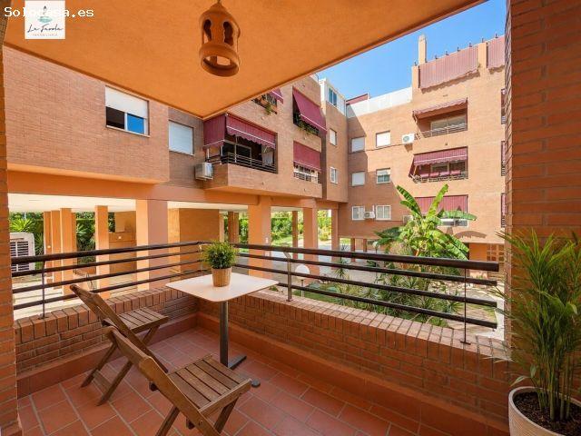 HABITACION EN RESIDENCIAL CON JARDINES EN TEATINOS MALAGA