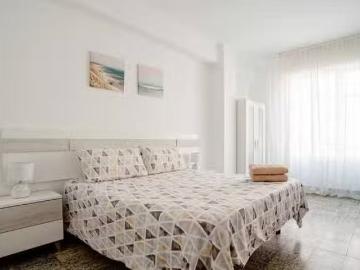 Habitación en Ronda de la Magdalena