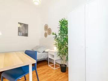 Habitación en Ronda de la Universitat, Dreta de l'Eixample