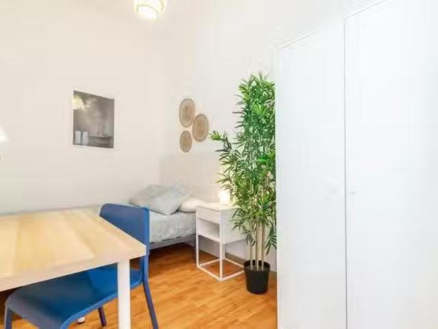 Habitación en Ronda de la Universitat, Dreta de l'Eixample