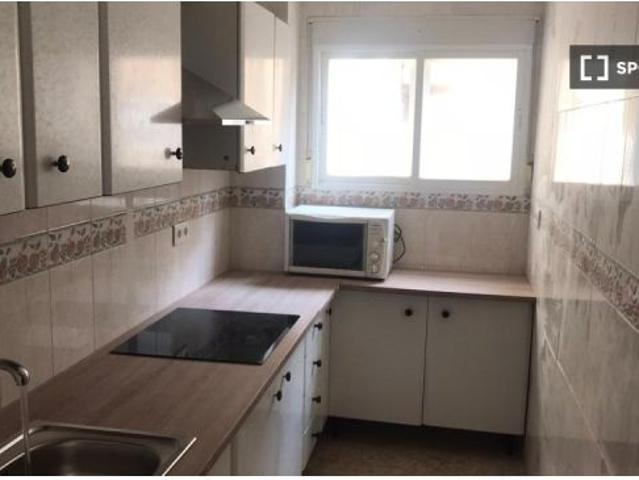 Habitación en un apartamento compartido de 3 habitaciones en alquiler en Santa María del Valle Nuevo