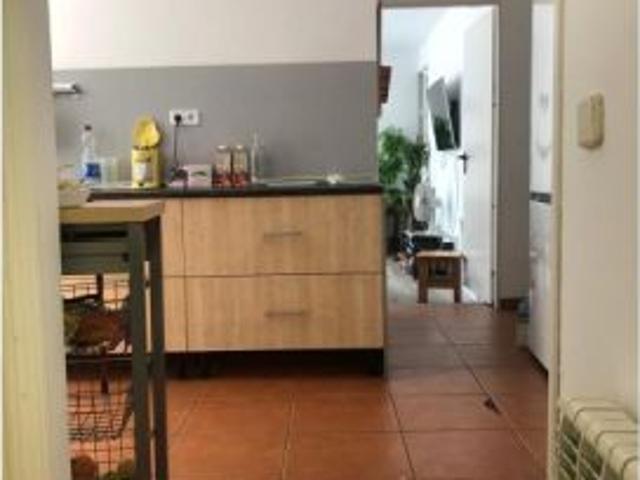 Habitación en un apartamento compartido de 15 habitaciones en Pozuelo de Alarcón, gastos incluidos