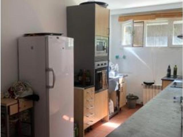 Habitación en un apartamento compartido de 15 habitaciones en Pozuelo de Alarcón, gastos incluidos
