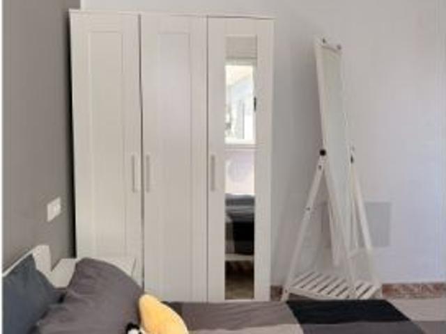 Habitación en un apartamento compartido de 1 dormitorio en alquiler en Alcaravaneras