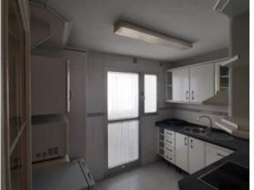 Habitación en un apartamento compartido de 1 dormitorio en alquiler en Cortijo Alto