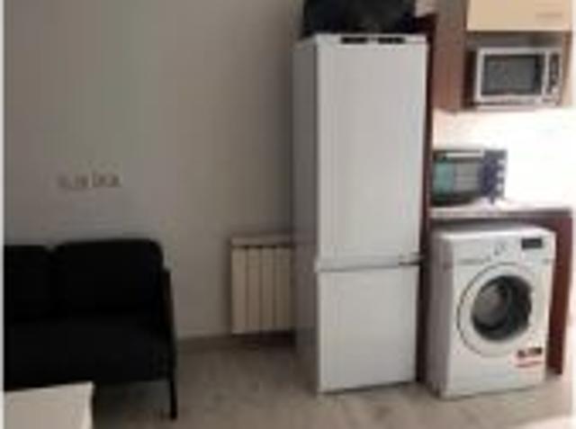 Habitación en un apartamento compartido de 1 dormitorio en alquiler en Gavà