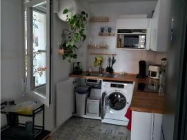 Habitación en un apartamento compartido de 1 dormitorio en alquiler en Pacífico