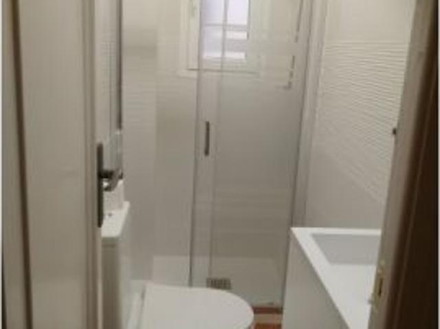 Habitación en un apartamento compartido de 1 dormitorio en alquiler en Palos de Moguer