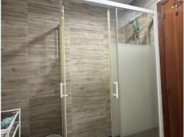 Habitación en un apartamento compartido de 1 dormitorio en alquiler en Valdeacederas