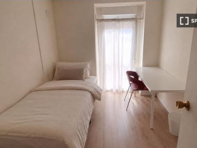 Habitación en un apartamento compartido de 2 habitaciones en alquiler en Alcoy