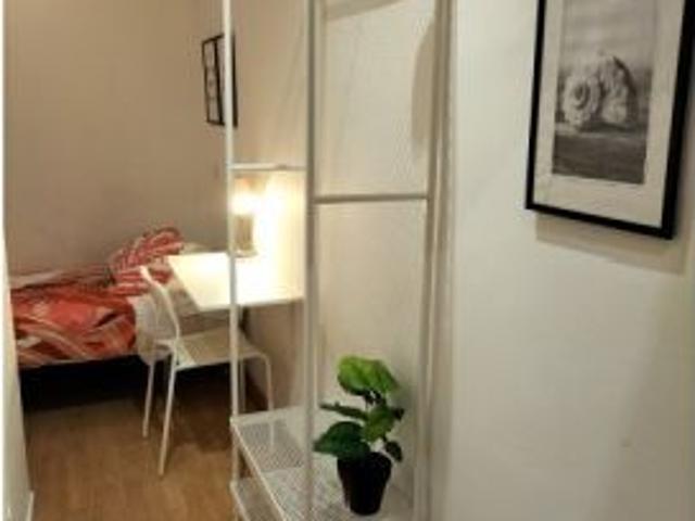 Habitación en un apartamento compartido de 7 habitaciones en Bellas Vistas con todos los gastos incl