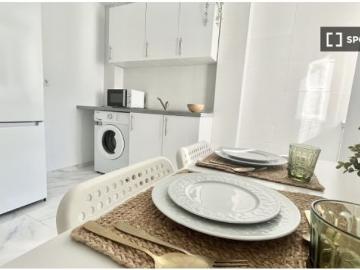 Habitación en un apartamento compartido de 4 habitaciones en alquiler en La Paz Las Golondrinas